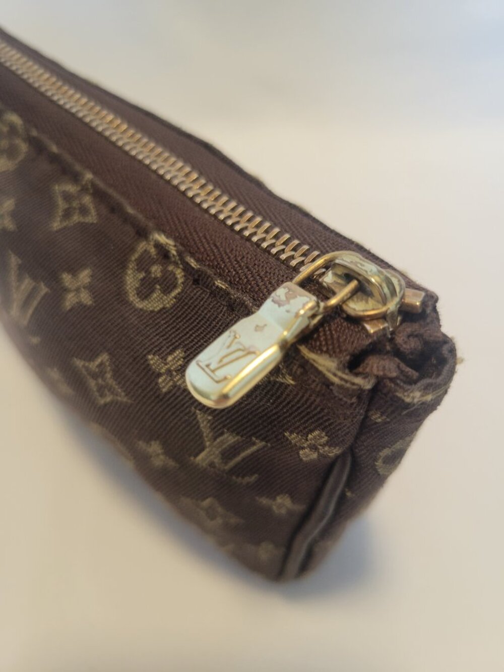 Louis Vuitton Idylle Mini Lin Pochette Pouch Bag - Picture 12 of 16